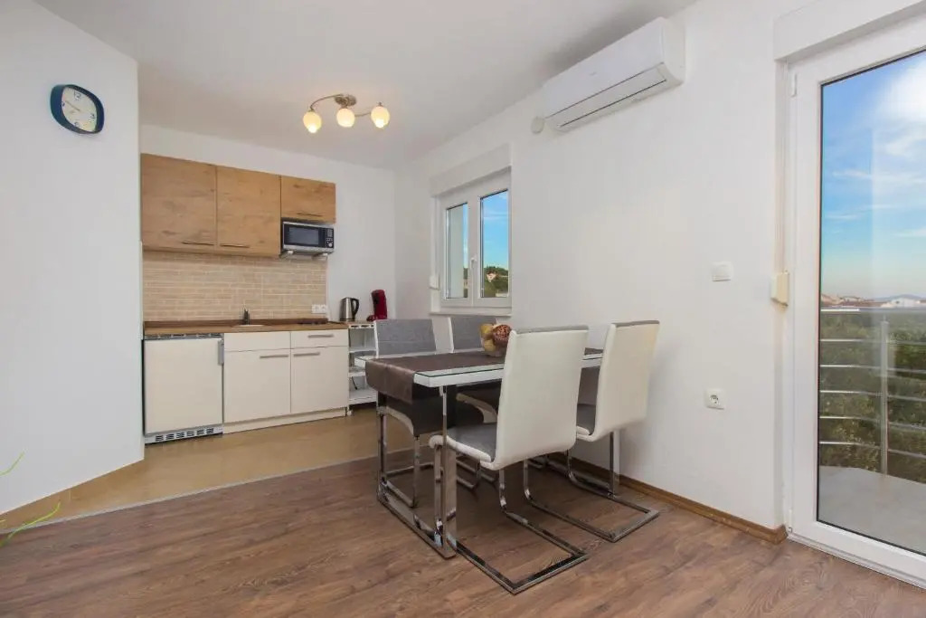 Apartments Gornje Starine