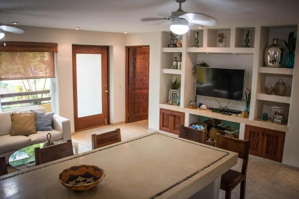 Residencial Los Mangos - Departamento 205
