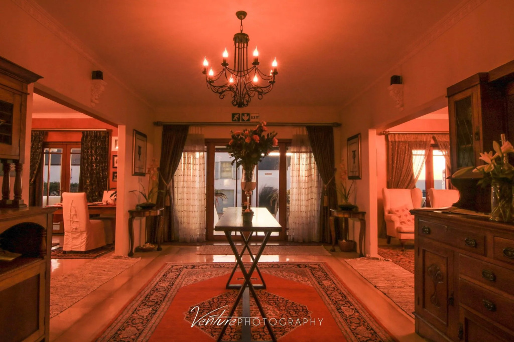Paternoster Manor