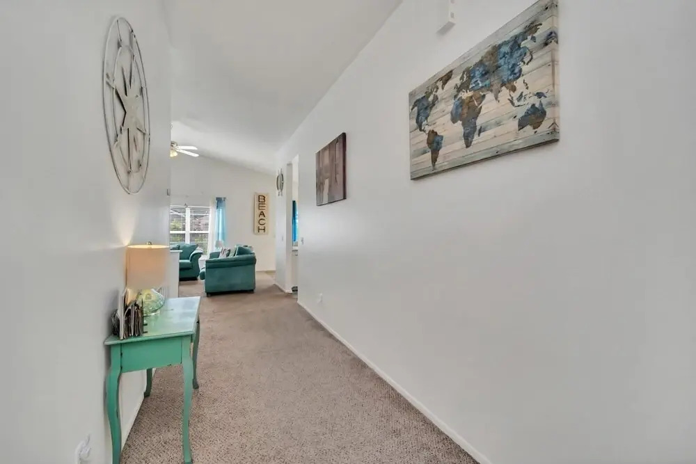 Bright Spacious Retreat With Private Pool Lanai Game Room