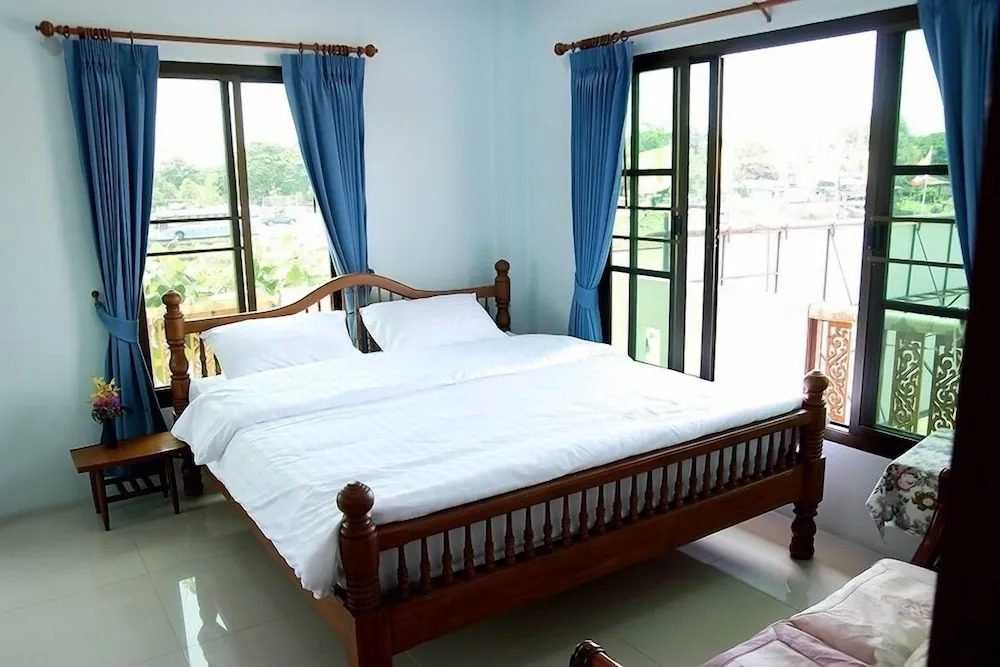 Loy Manee House