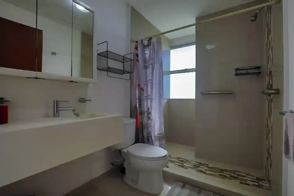 Spacious Condo with Gym & Pool Cancun