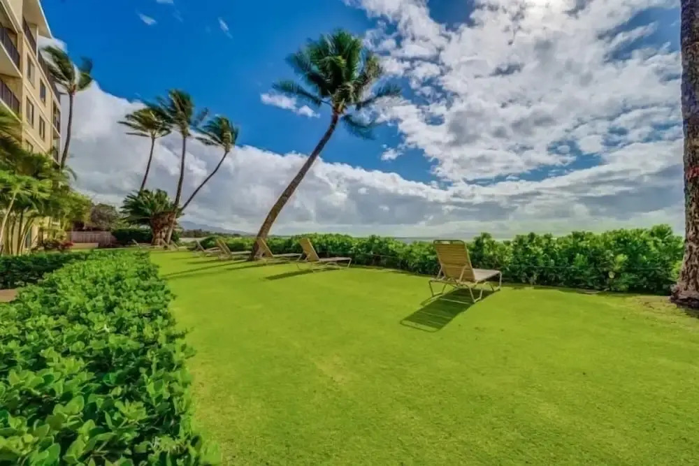 Kihei Beach, #409 2 Bedroom Condo by RedAwning