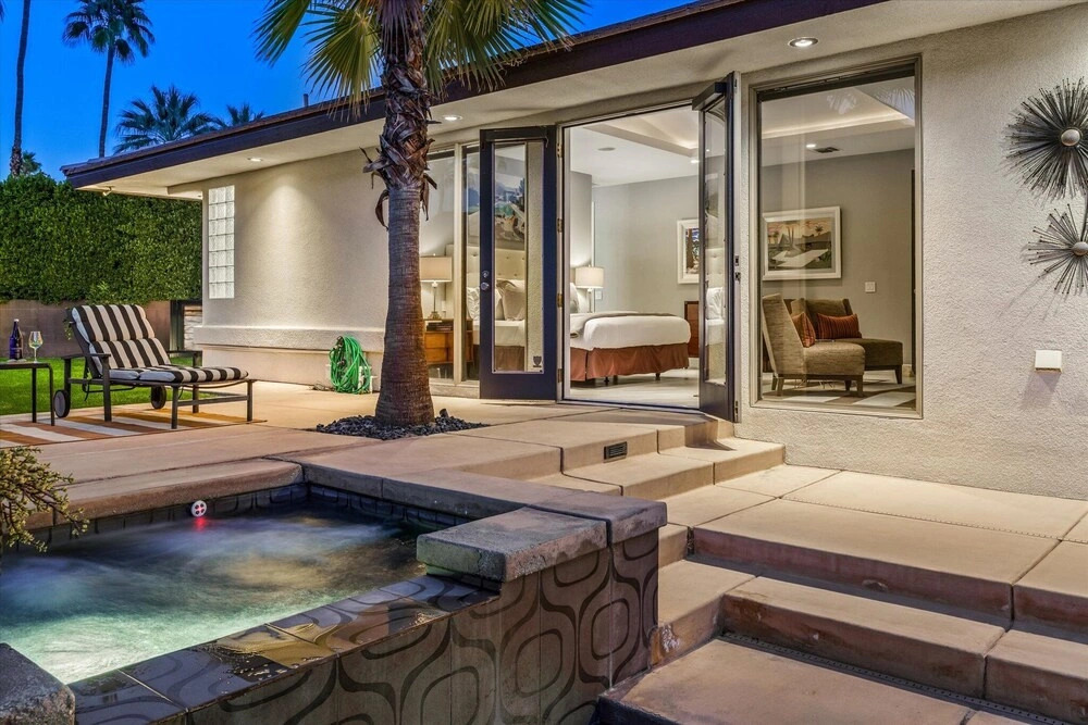 Polynesian Luxe Palm Estate