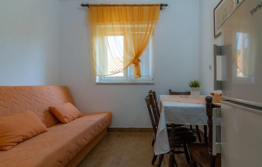 Amazing Apartment in Barbat na Rabu With 1 Bedrooms and Wifi