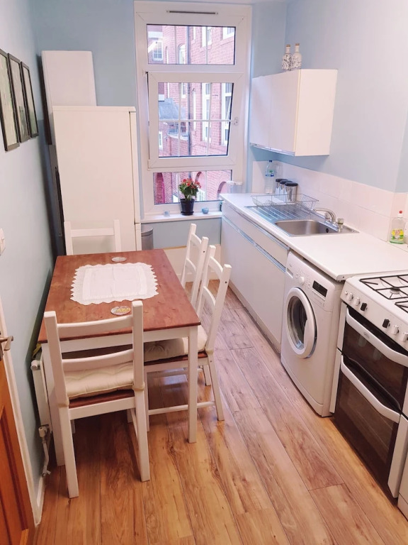 Thistle City London Apartment
