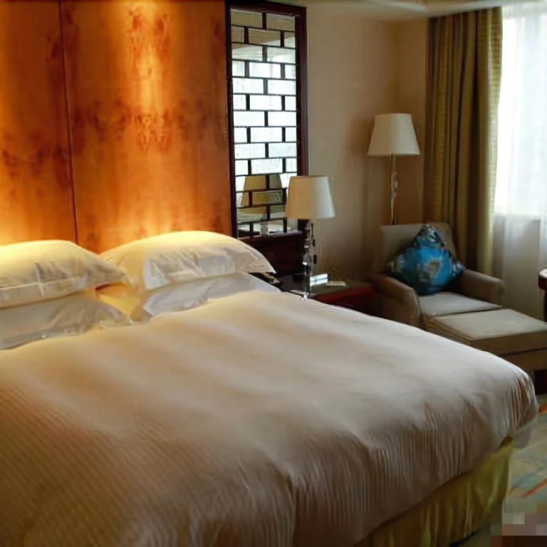 Harbour City Hotel