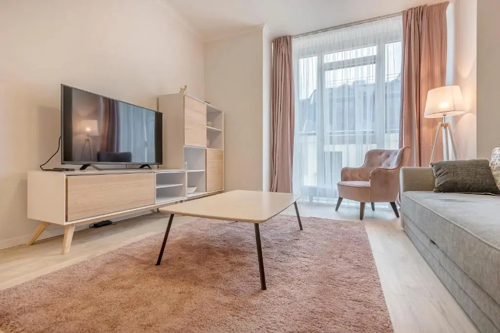 HaPPy Inn Just Studio, Self Check-In-24x7,Parking-in-the-underground-Garage