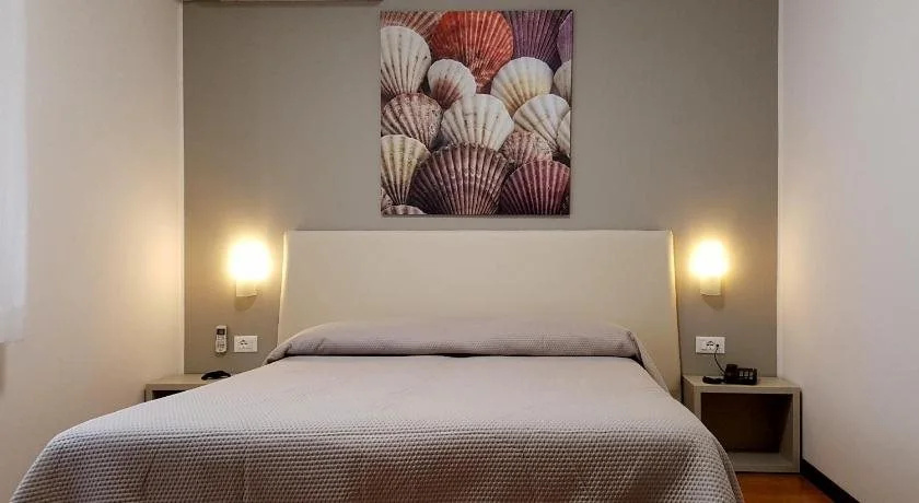 Hotel Carol
