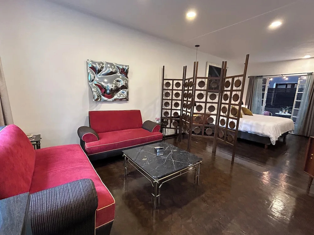 Deco Housing Luxury Rentals in Roma Norte