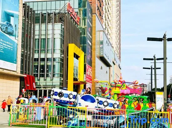 Zhanhong Apartment Hotel (Shanghai Disneyland Wanda Plaza)