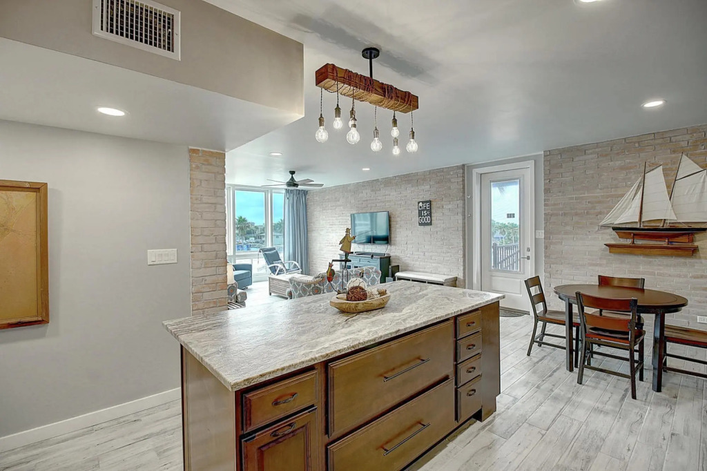 Channelview  217 in Port Aransas