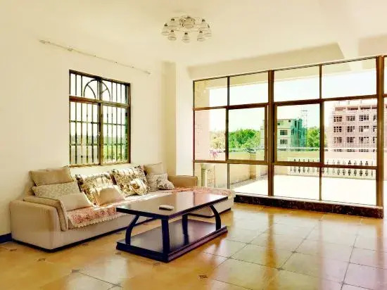 Wenchang Yunxia Loushang Homestay (Longlou Town Diamond Avenue)