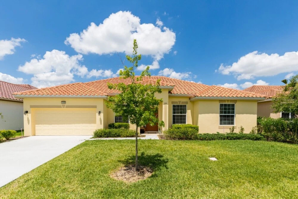 Solterra - 4148 Oaktree Drive