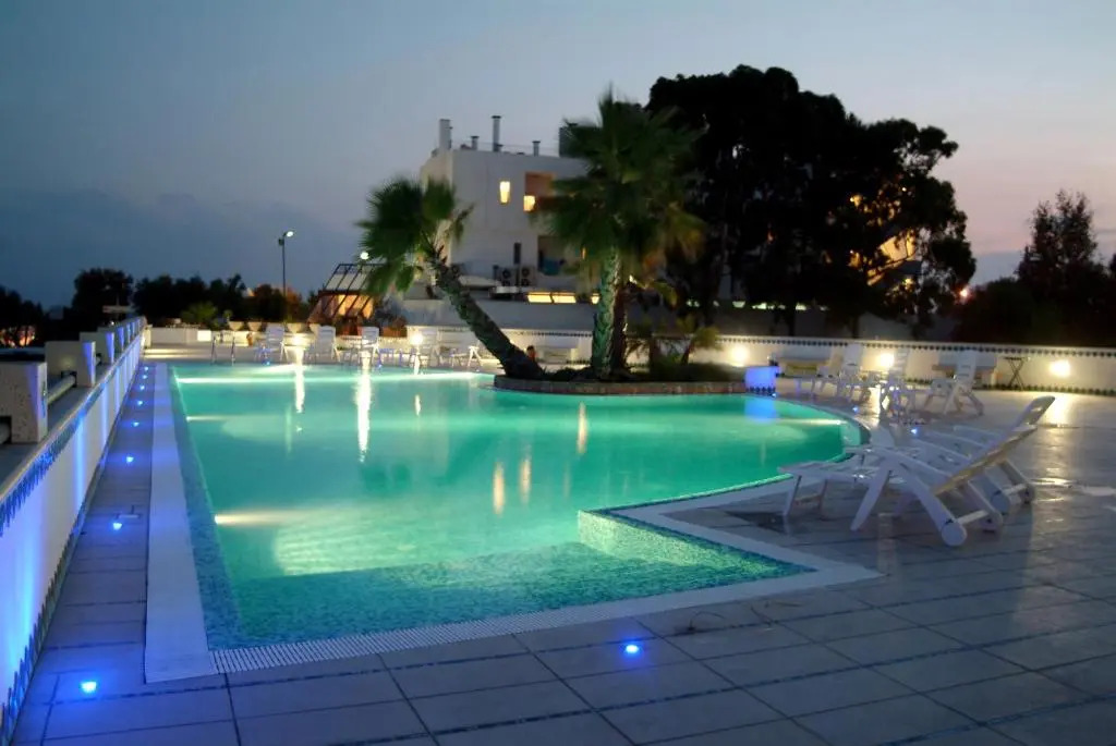 Hyencos Hotel Callyon