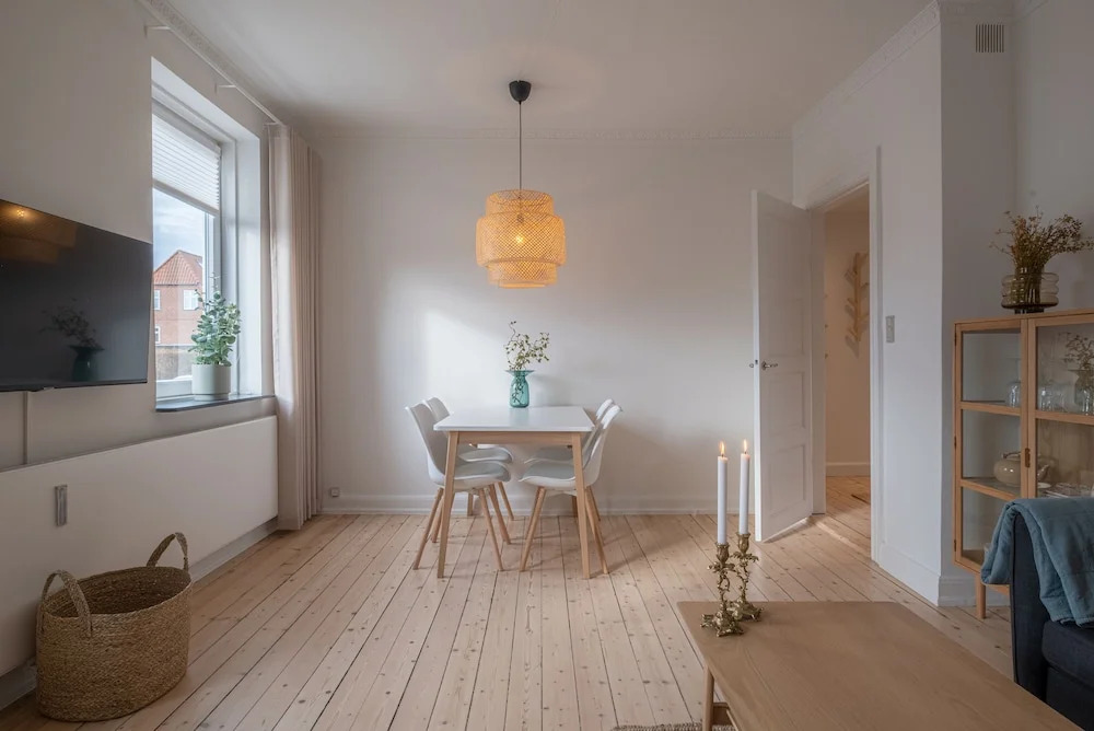 1 Bed Apartment Sleeps 2 With Parking, Wifi, Tv