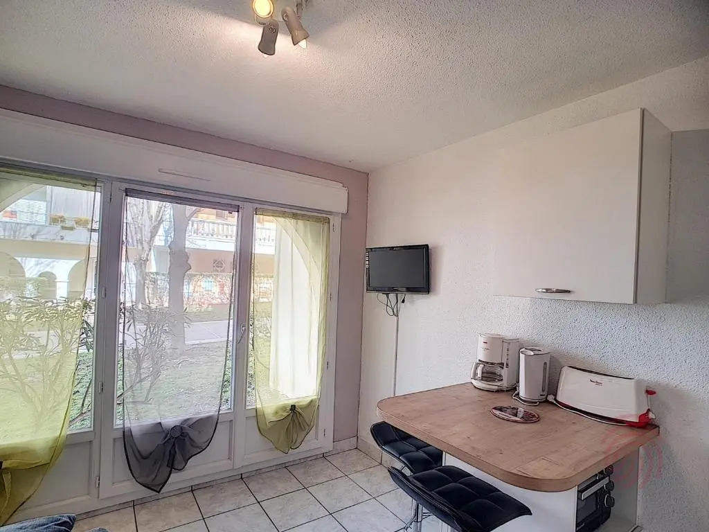Appartement Lamalou-les-Bains, 1 pièce, 2 personnes - FR-1-451-62