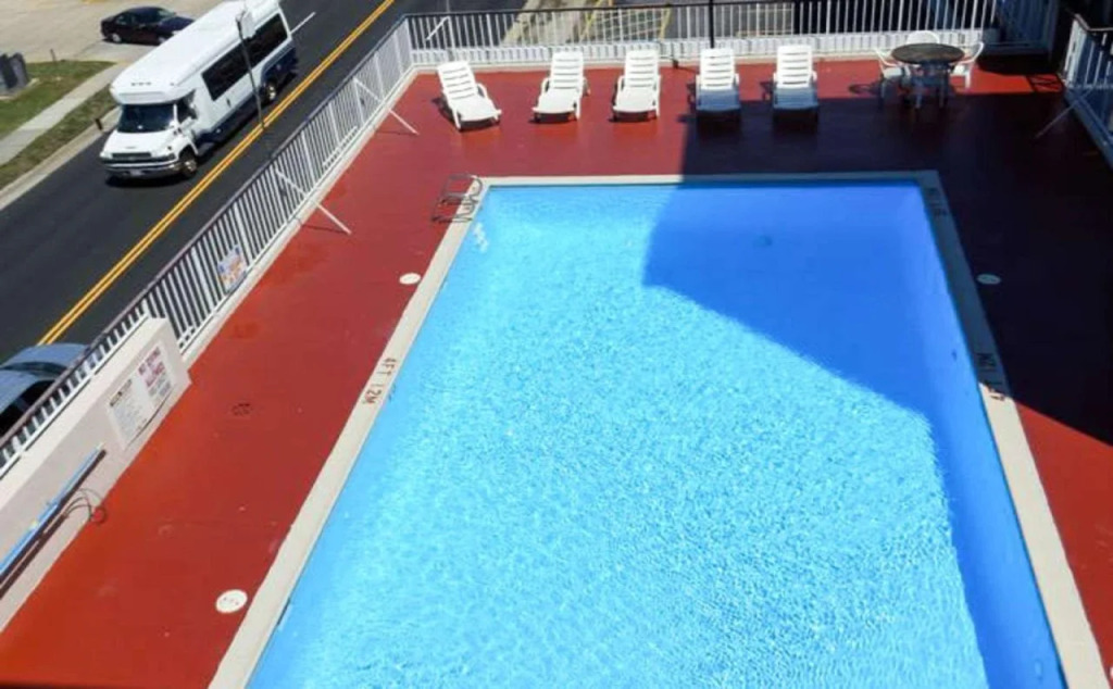 Red Roof Inn PLUS & Suites Virginia Beach - Seaside
