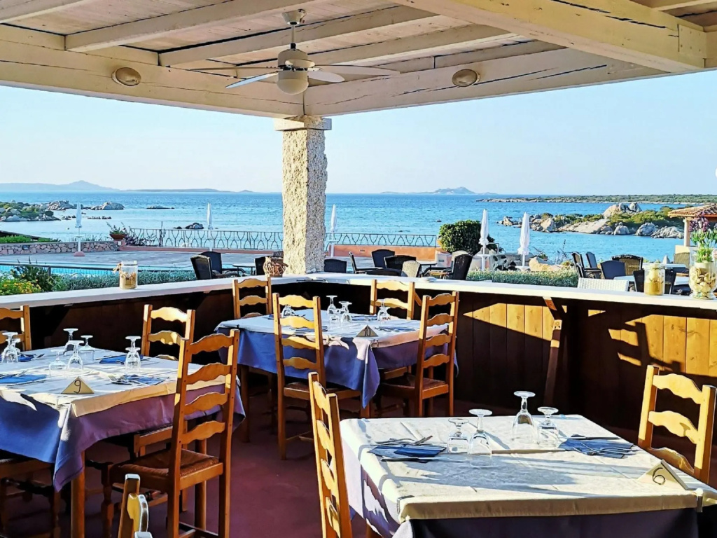 Pleasant Holiday Home in Marinella Near the sea