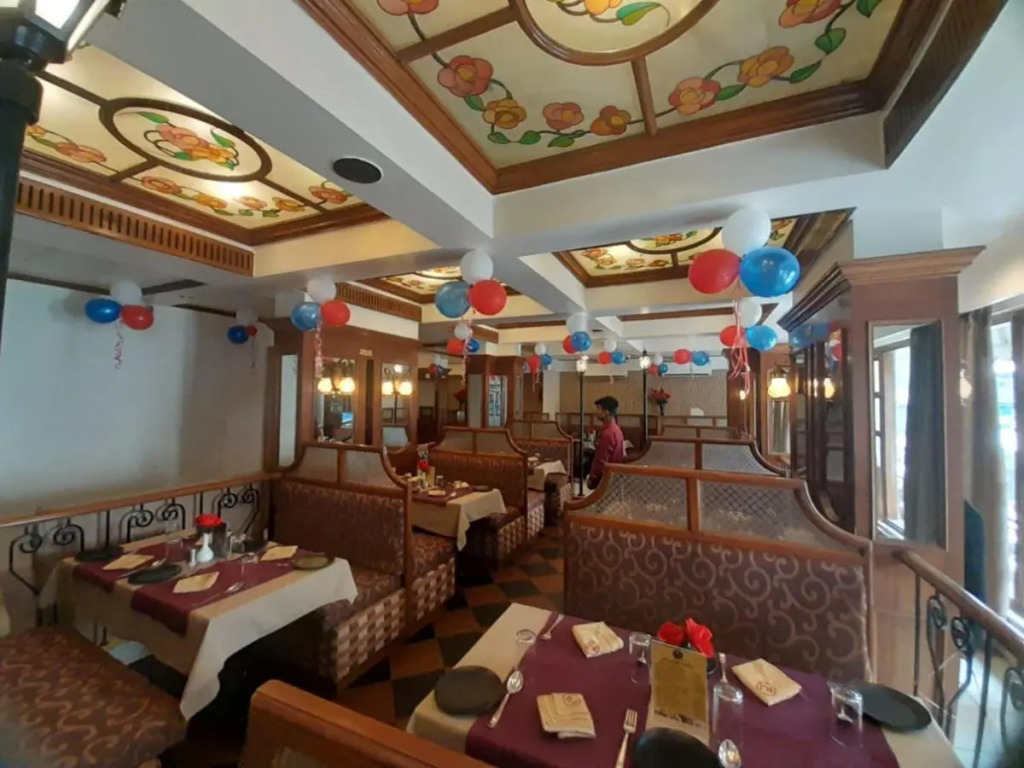 Raja Hotel