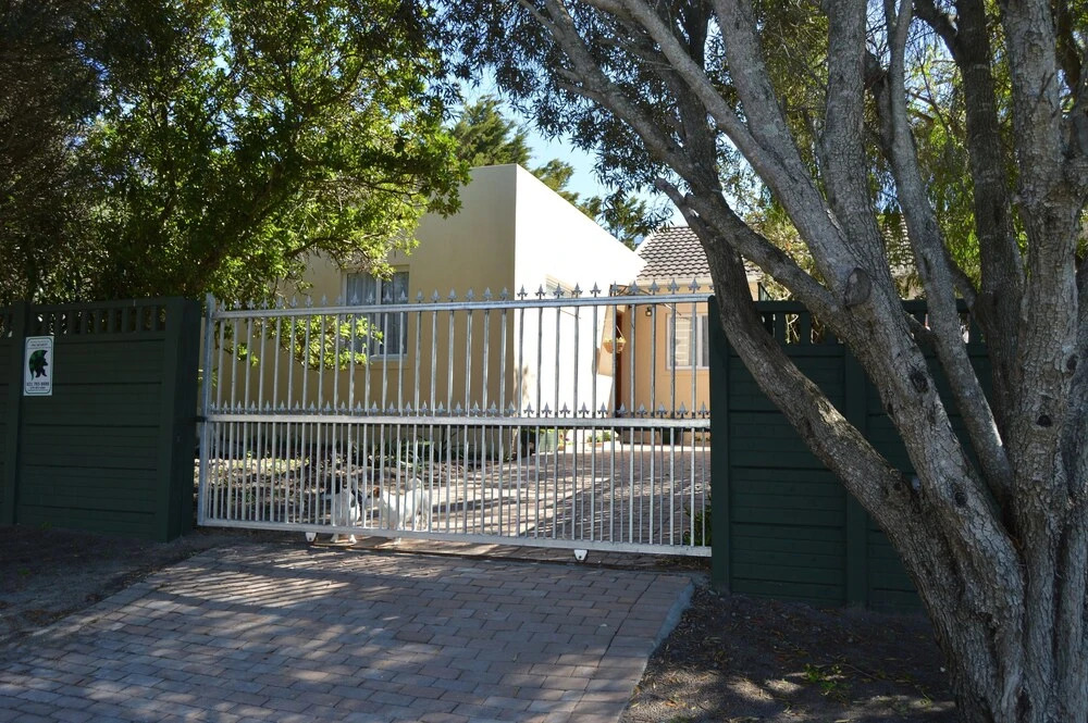 Canary Cottages
