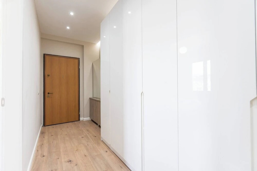 Top Floor Condo Close To Town Center And The Beach