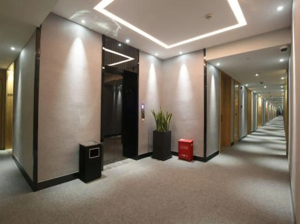 Frst Yizhu Hotel (Shanghai Lujiazui Changyi Road Subway Station)