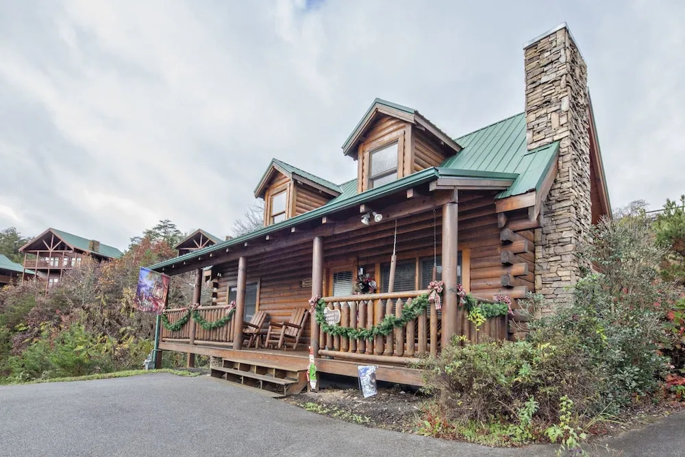 Bearadise City by Heritage Cabin Rentals