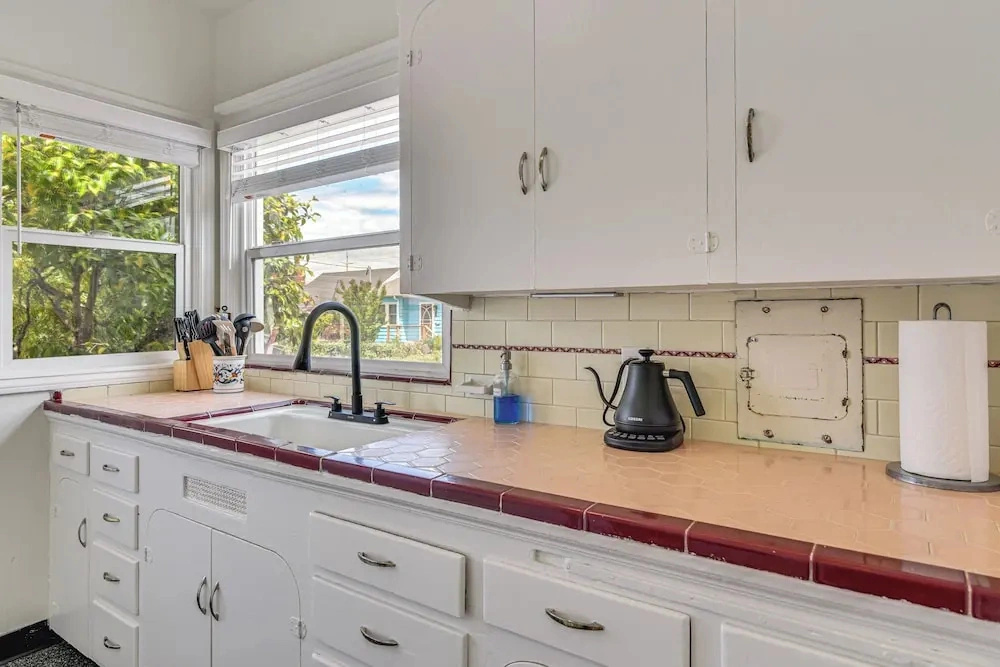 Walkable North Portland Home Near Peninsula Park