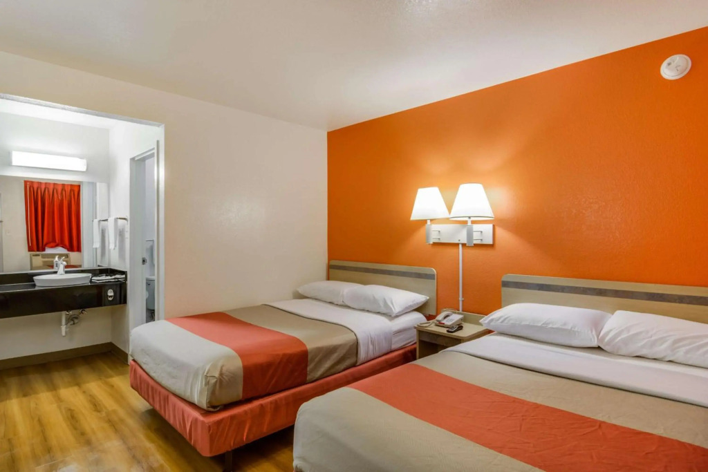 Motel 6-Schiller Park, IL - Chicago OHare