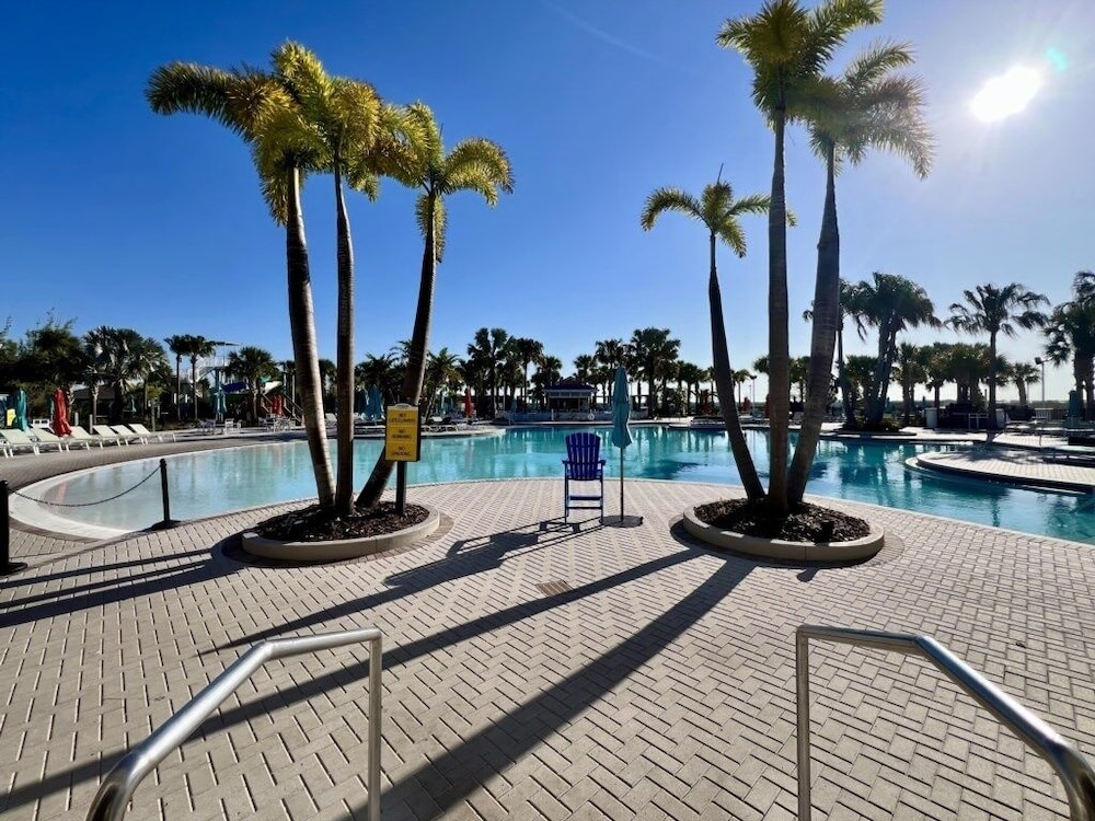 New Listing! Windsor Island-2166 8br · Disney 8 Bedroom Home