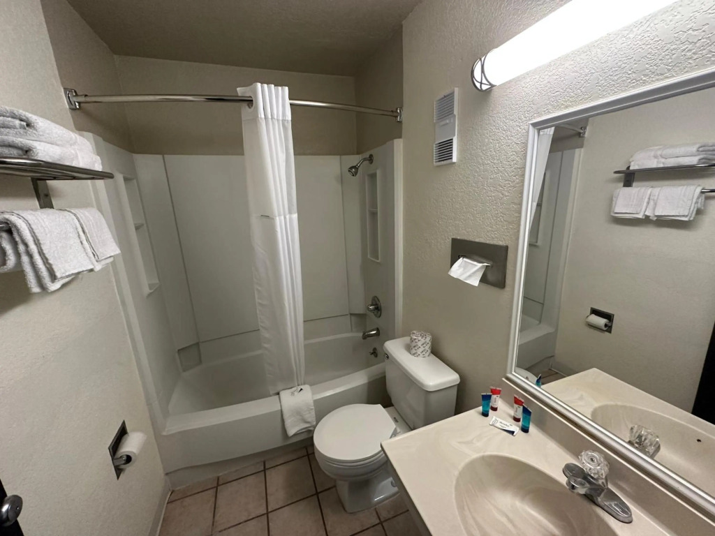 Simple Rewards Inn