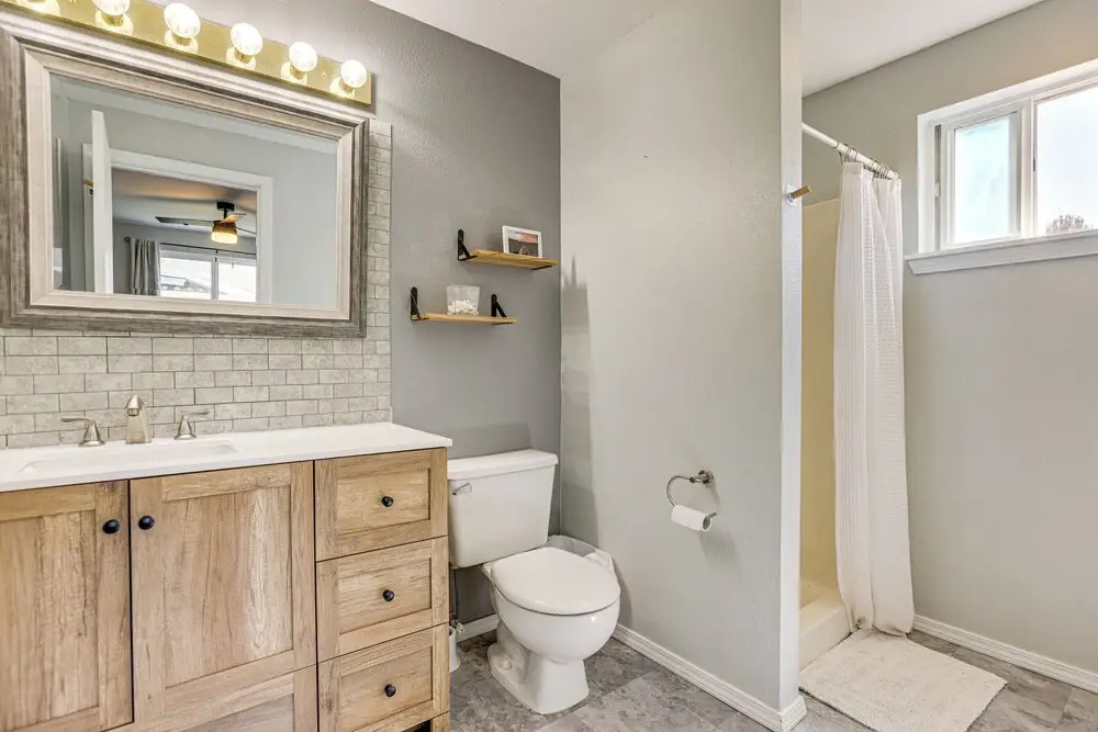 Family-friendly Home w/ Fire Pit in Bend!