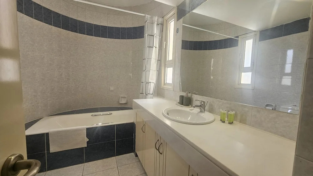 53 NIC - Stay Elion Apartment