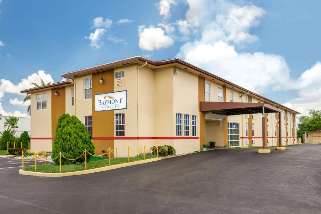 Belmont Inn & Suites