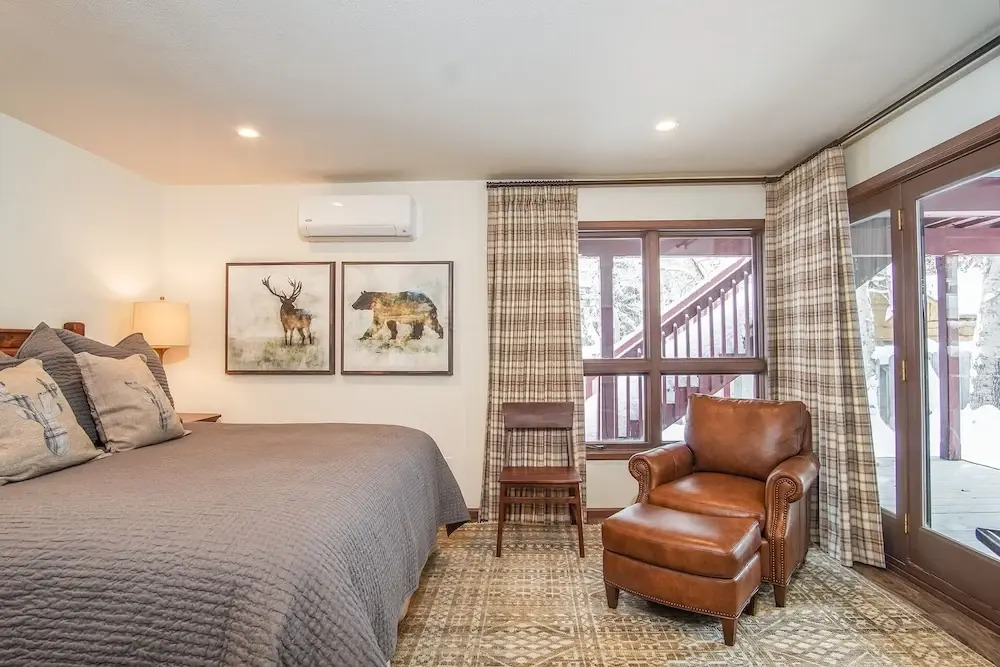 Skiway Chalet - Next to Warm Springs Lifts - Close to Natural Hot Springs