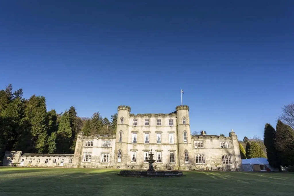 Melville Castle Hotel