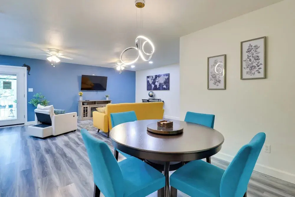 1 Mi to Dtwn + Fenced Yard: Georgetown Getaway!