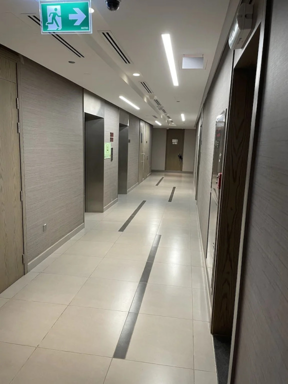 Luxurious and Spacious One-bedroom Apartment in the Heart of Dubai