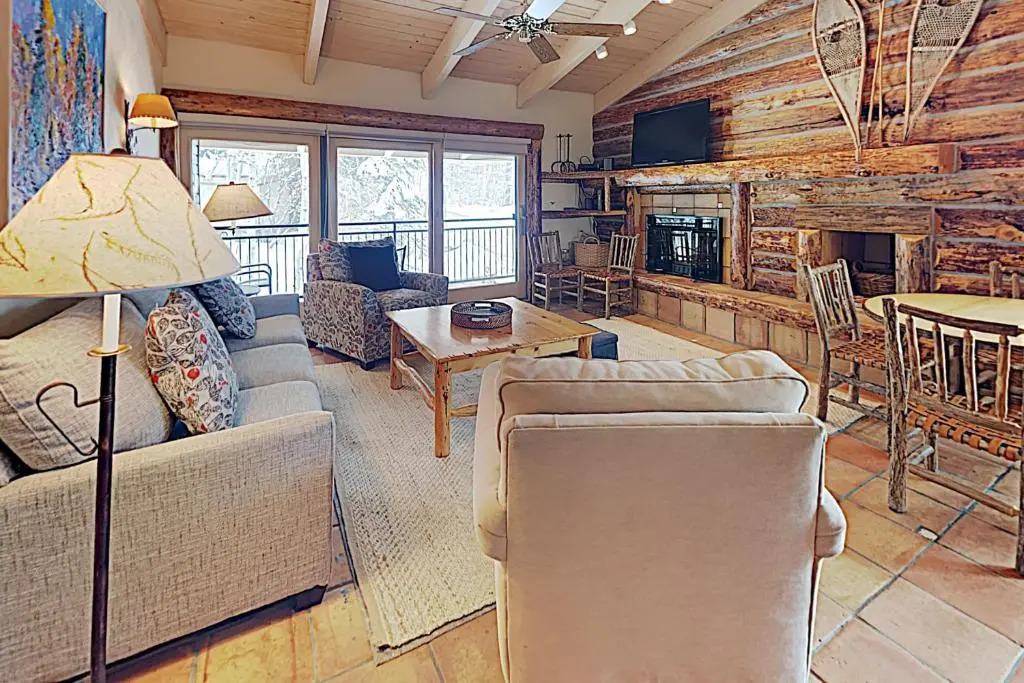 Timberline Condominiums 2 Bedroom Loft 2 Bath Deluxe Unit A3E