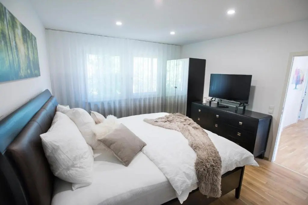 Große Ferienwohnung mit Seeblick nahe Wörthersee Ideal für Familien & Gruppen