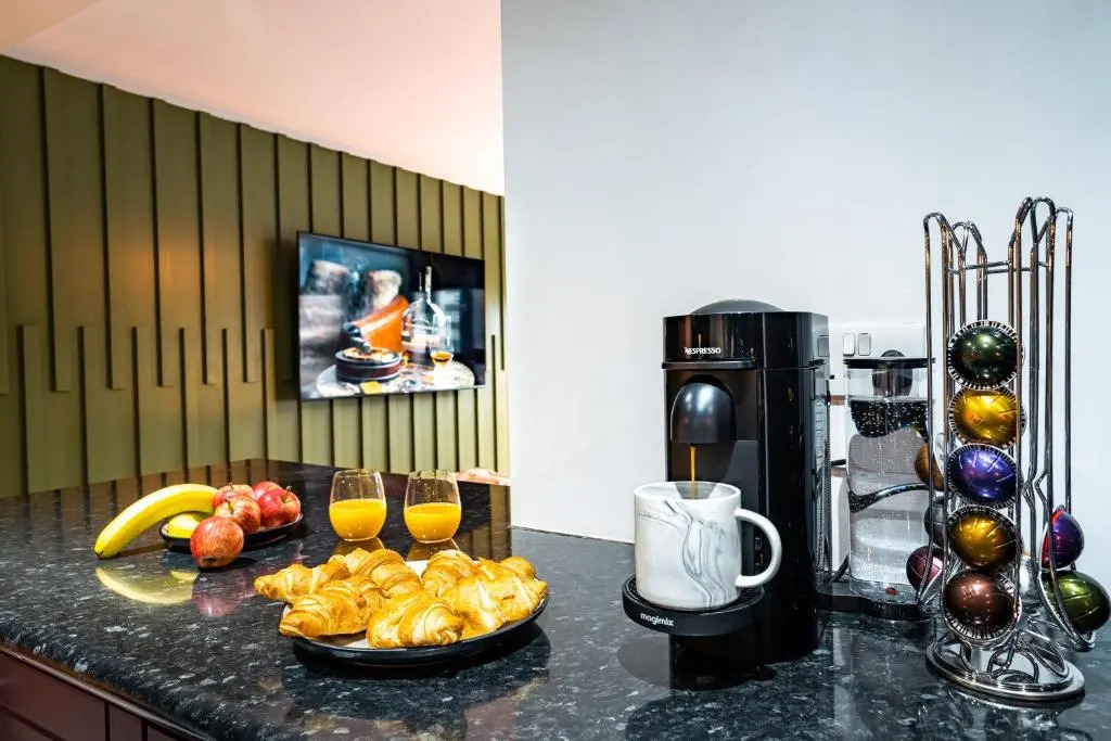 The Arran Suite - Your Stylish Scottish Getaway!
