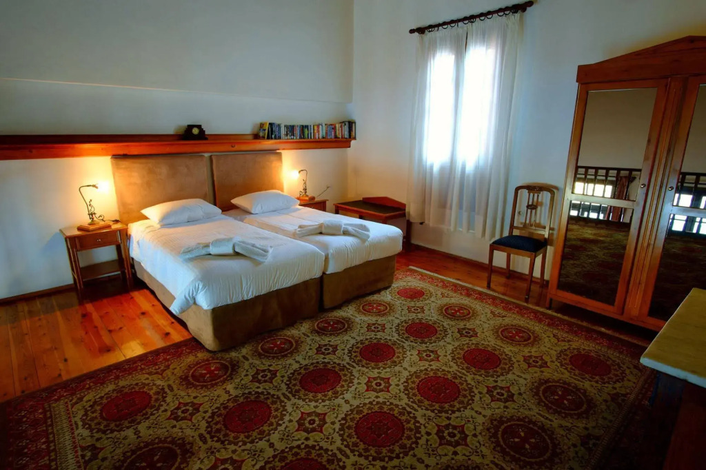 Erietta Suites
