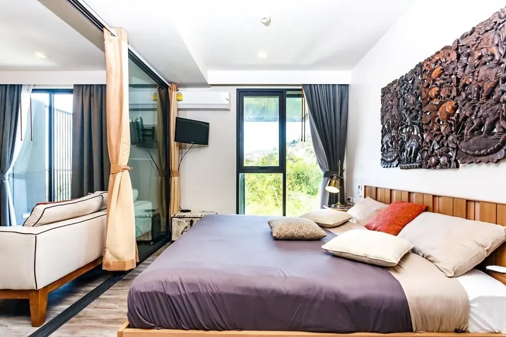 D187 - Large Apartment in Heart of Patong 2 Pools and gym