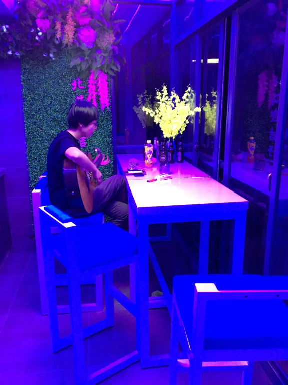 Music Bar International Youth Apartment Beihai