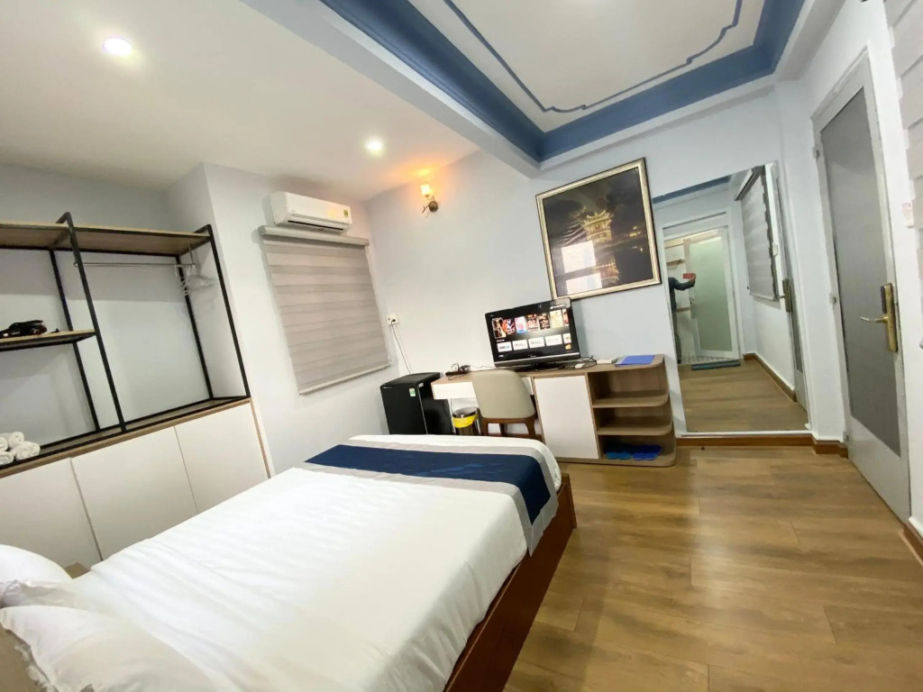 Home Away Do Quang Dau- Homestay, City Center, D1