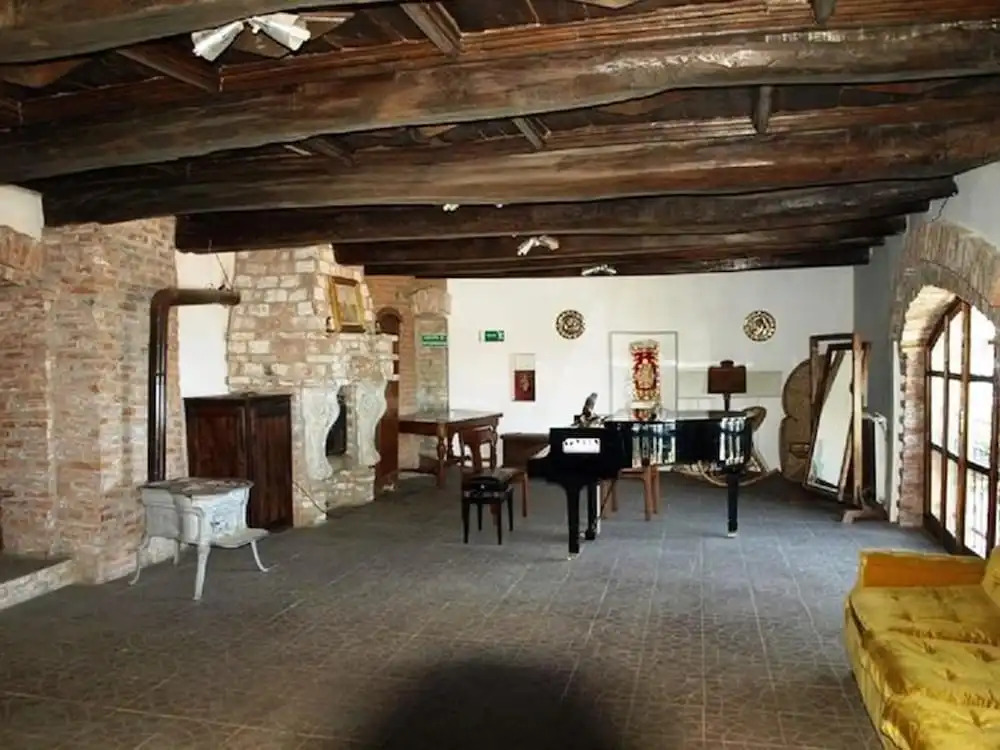Room-castello dei Diamanti