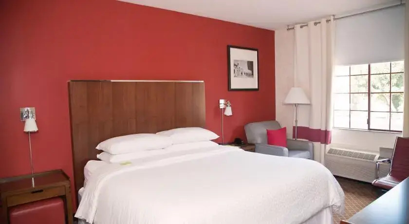Summit Hotel