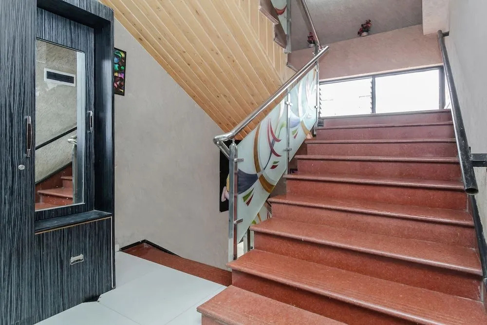 Oyo 29350 Krupa Lodging