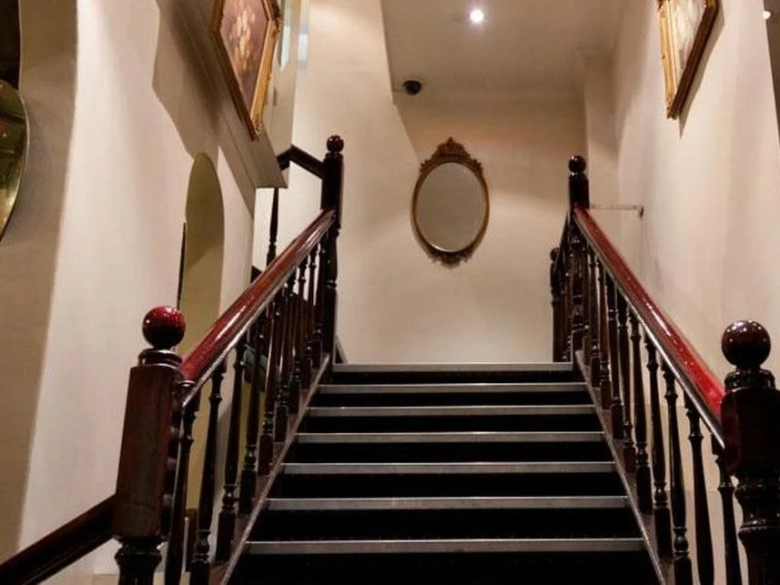 Ambassadors Hotel